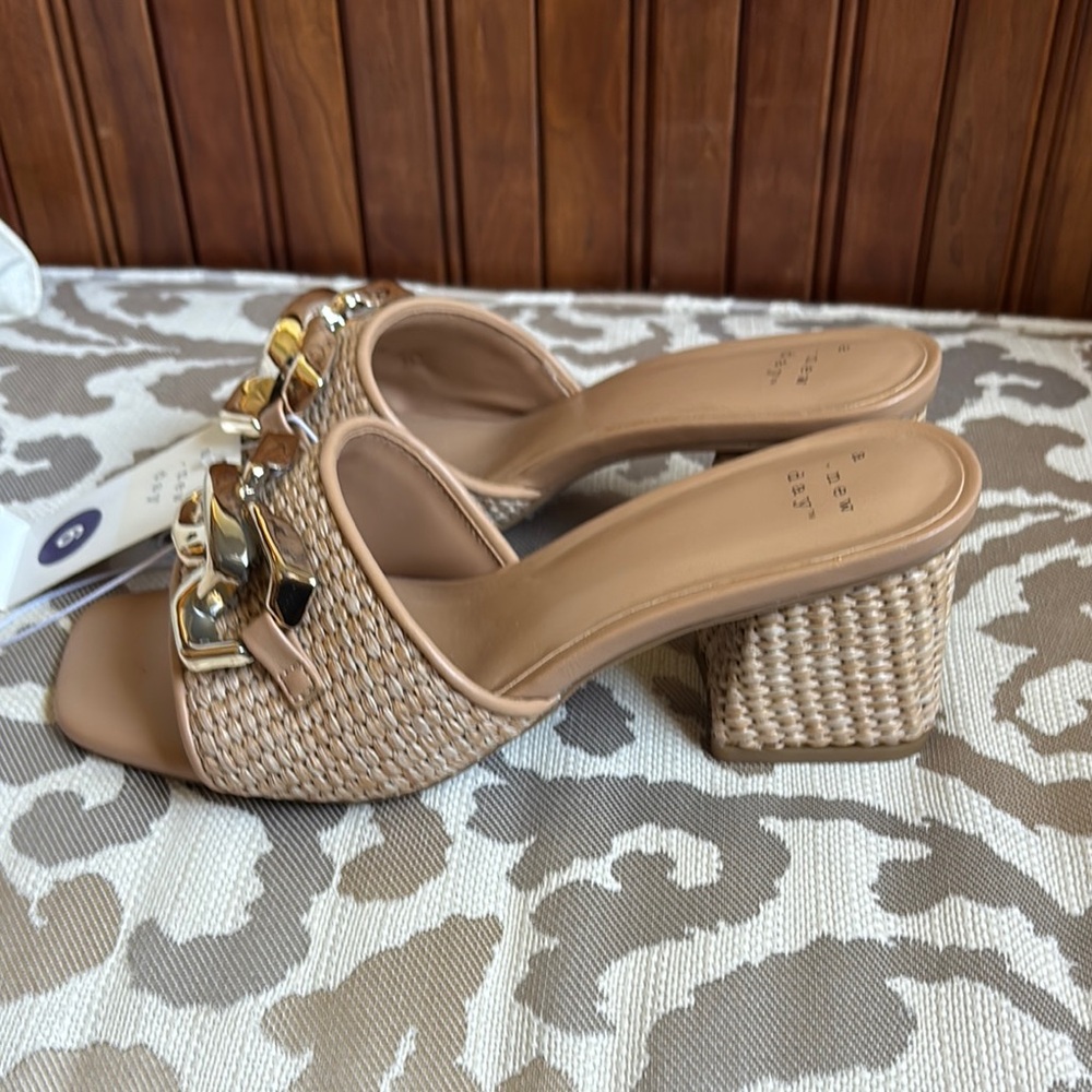 A New Day Tan Woven Slide Sandals 6M - Picture 4 of 4